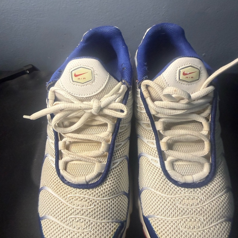Nike air max plus Sneakers with Red Swoosh - Picture 4 of 8